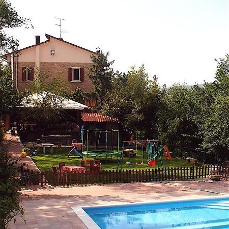 Agriturismo Ca' Isotta Castello di Serravalle المظهر الخارجي الصورة