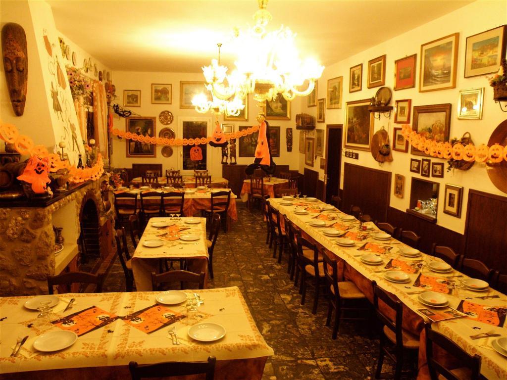 Agriturismo Ca' Isotta Castello di Serravalle المظهر الخارجي الصورة