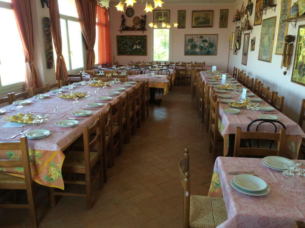 Agriturismo Ca' Isotta Castello di Serravalle المظهر الخارجي الصورة